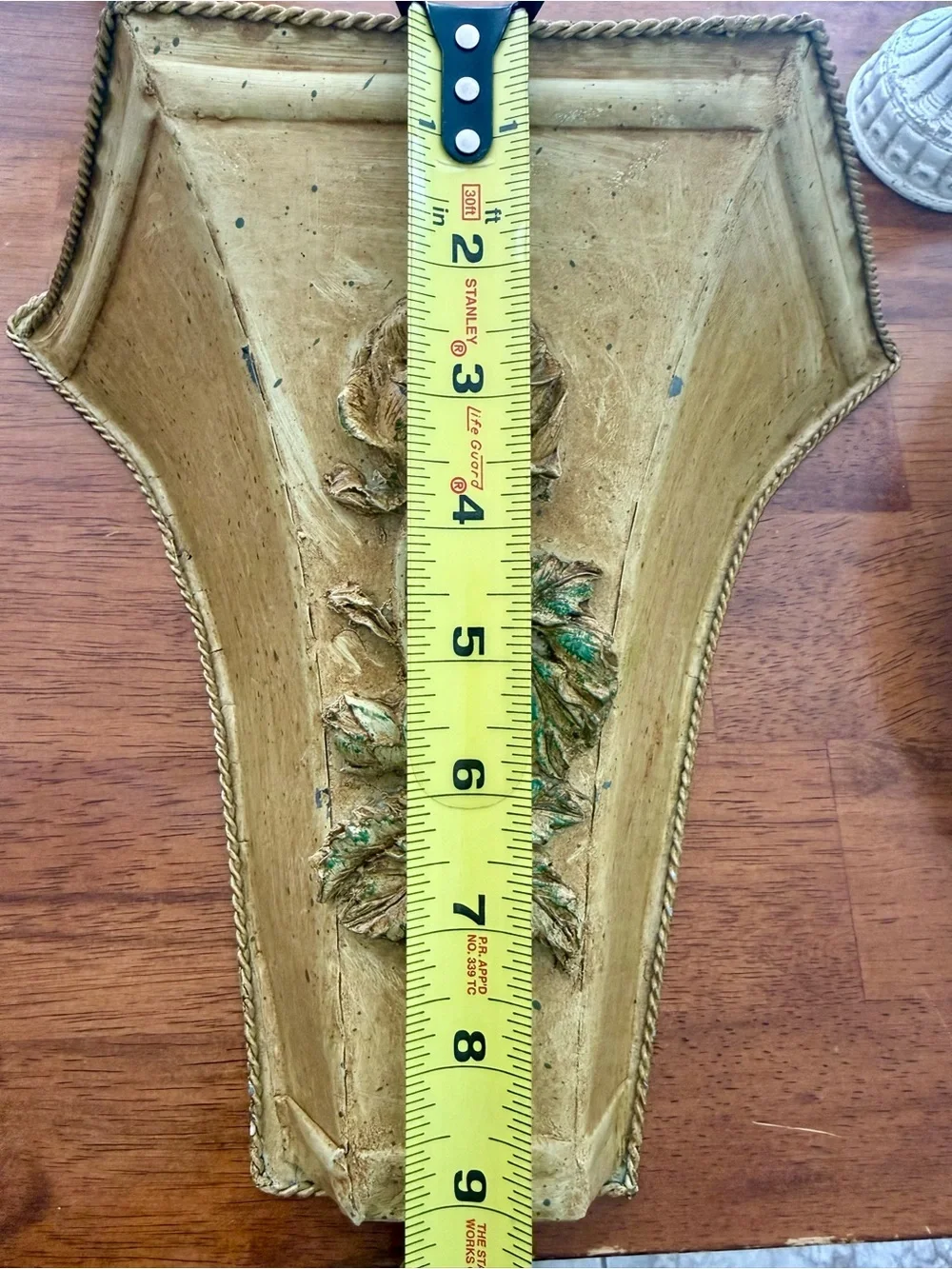 Vintage Floral Wall Pocket Gold Tone Resin Wall Vase 10